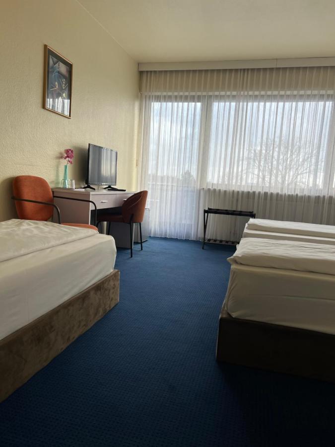 Hotel Am Flughafen Colonia Esterno foto